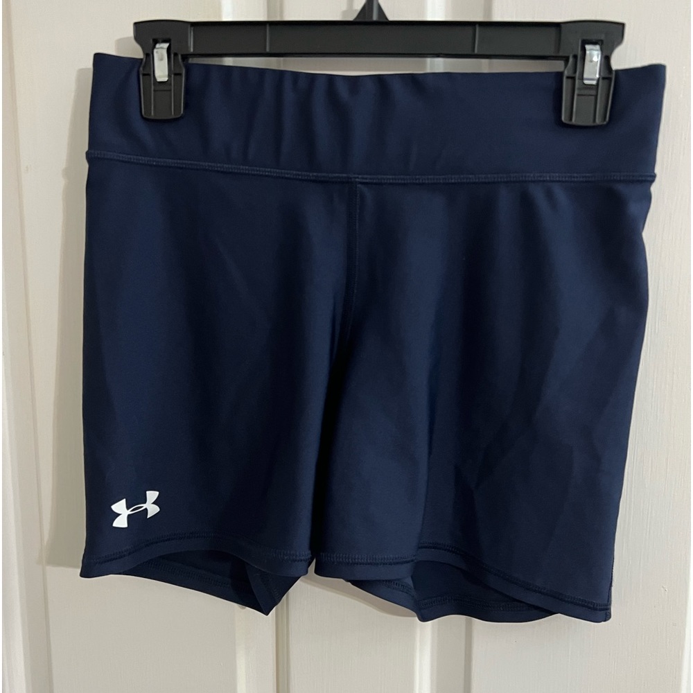 Women’s navy blue under Armour compression shorts. Size large.